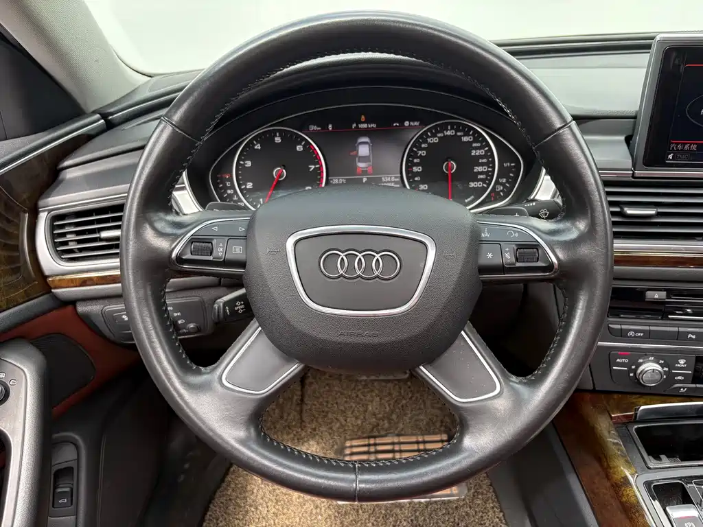 Audi A6L 2014 — фото 11