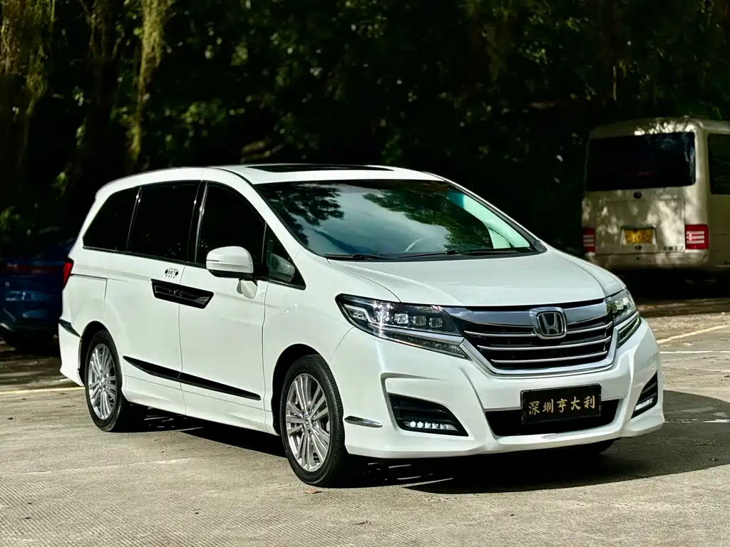 Honda Elysion 2019 — фото 3