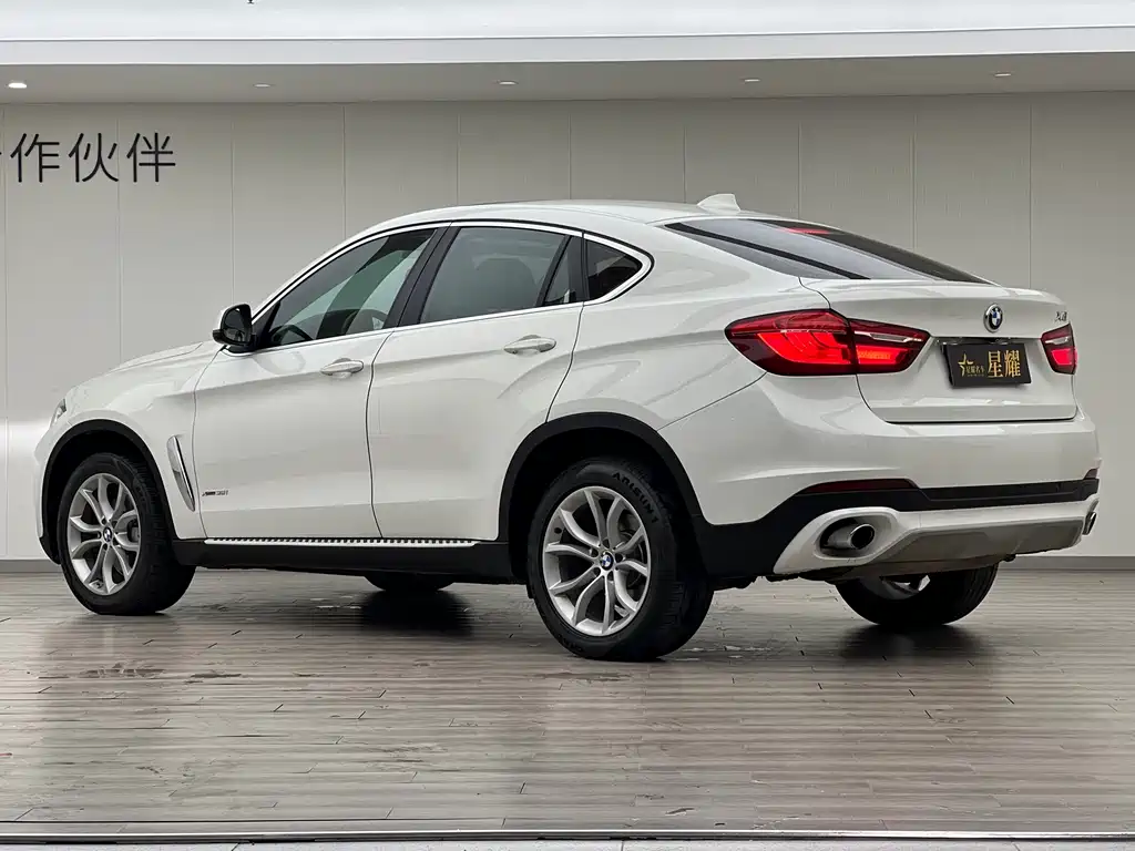 BMW X6 2016 — фото 21