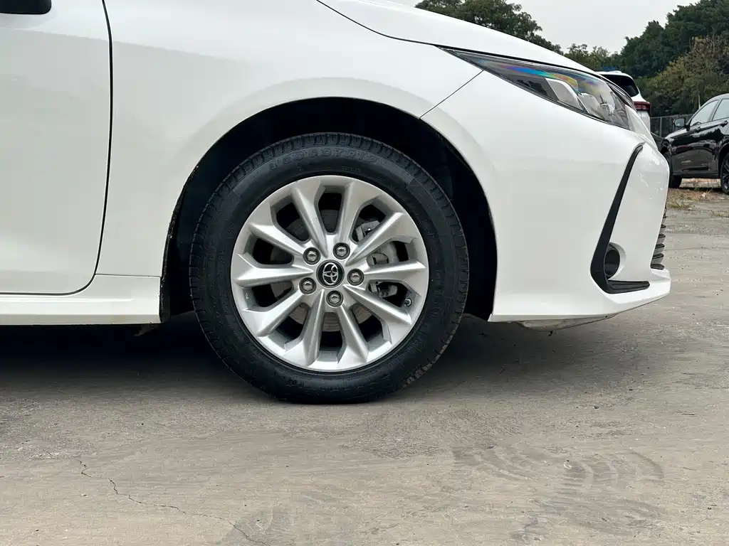 Toyota Corolla 2021 — фото 14