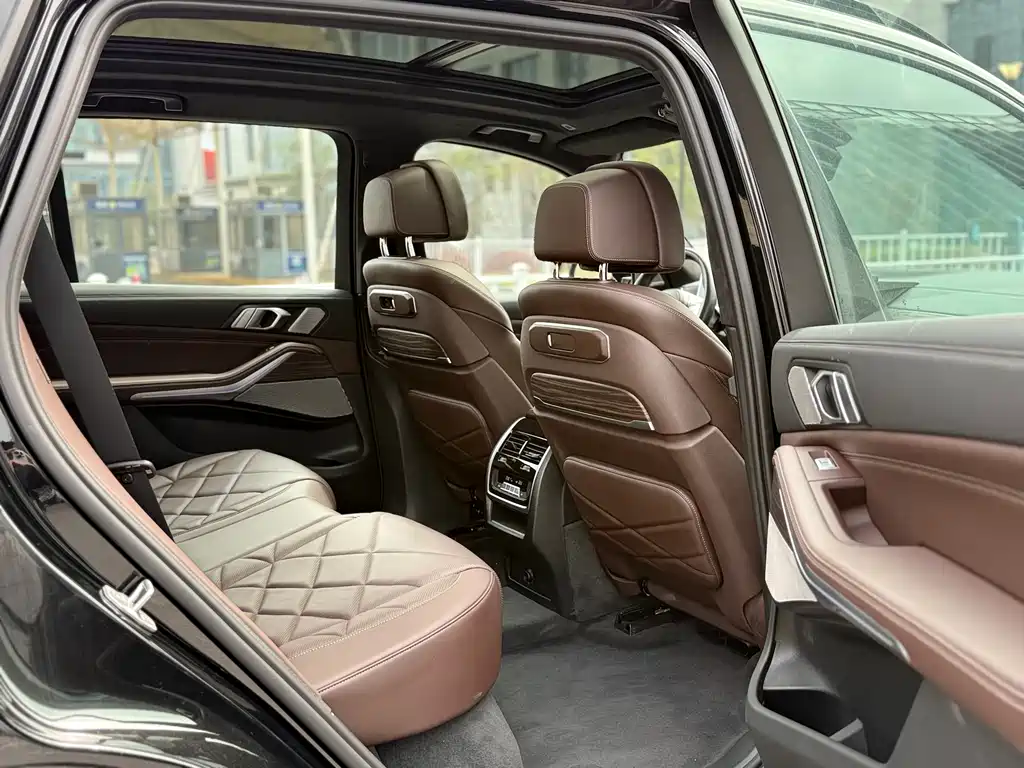 BMW X5 2025 — фото 12