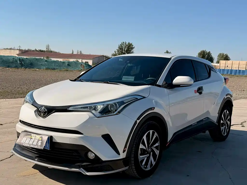 Toyota IZOA 2019 — фото 1