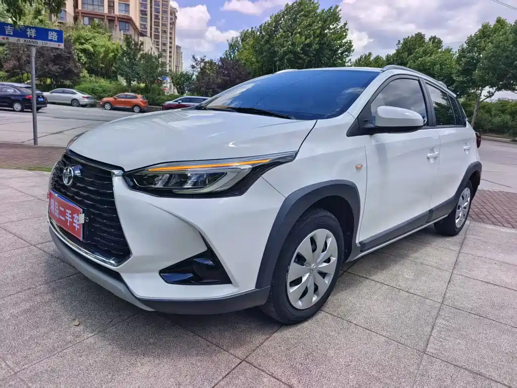 Toyota Yaris L 2022