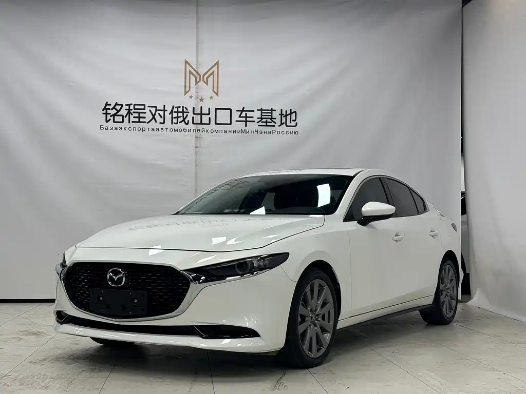 Mazda 3 Axela 2022 — фото 1