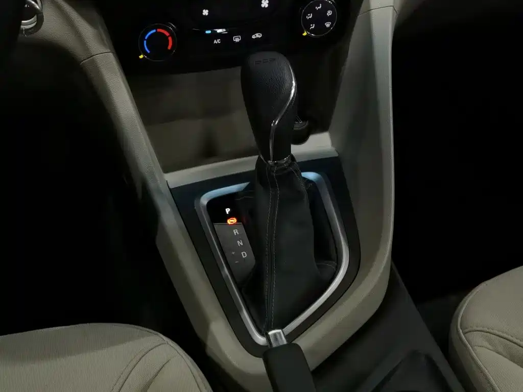 Buick Excelle GT 2019 — фото 13