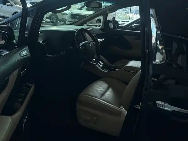 Toyota Alphard 2018