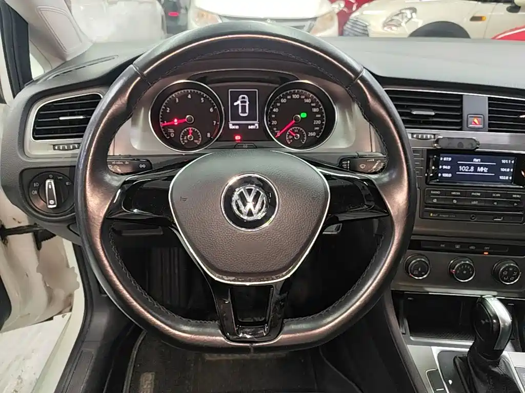 Volkswagen Golf 2015 — фото 11