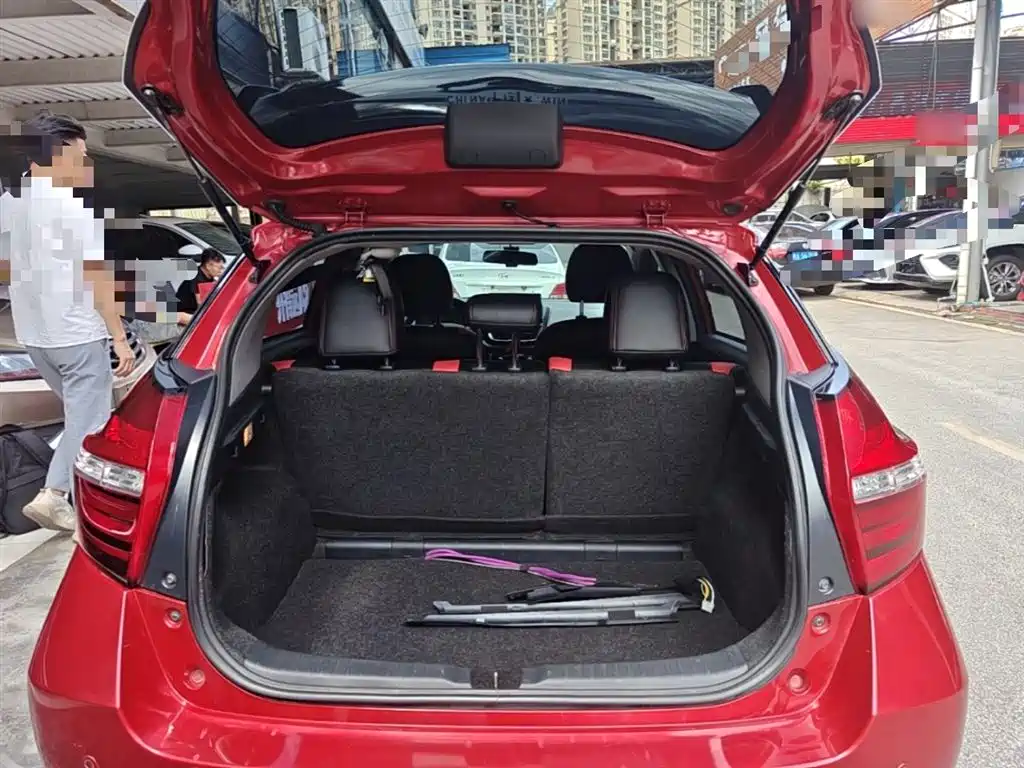 Toyota Yaris L 2020 — фото 19
