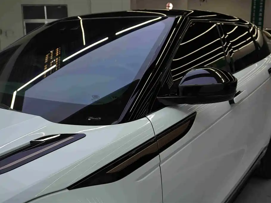 Land Rover Evoque 2021 — фото 24
