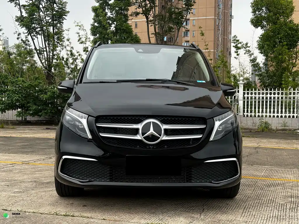 Mercedes-Benz V-Class 2023 — фото 2