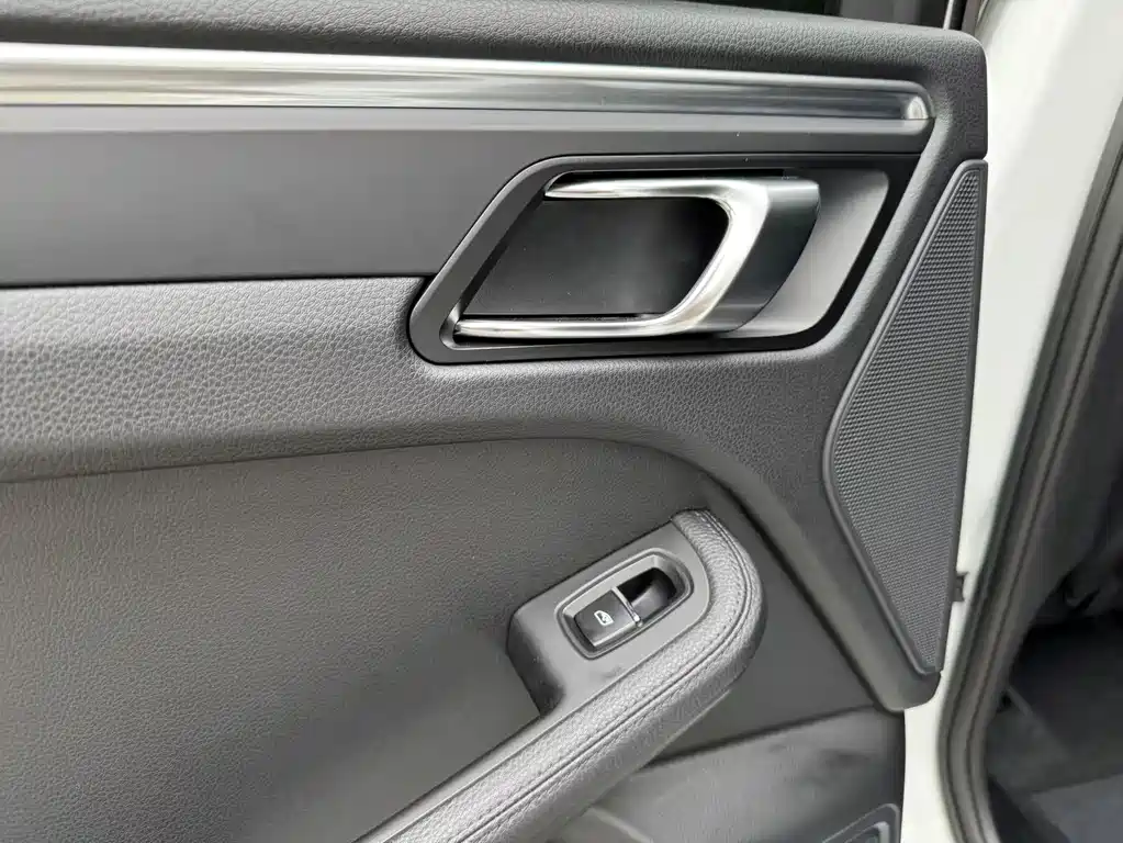 Porsche Macan 2020 — фото 18