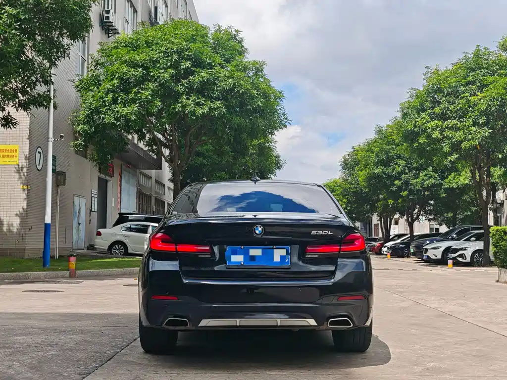 BMW 5 Series 2022