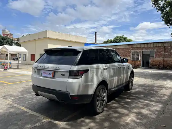 Land Rover Range Rover Sport 2015