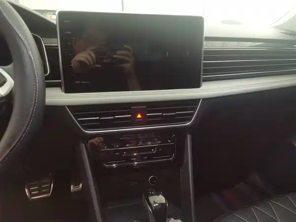Volkswagen Tiguan L 2025
