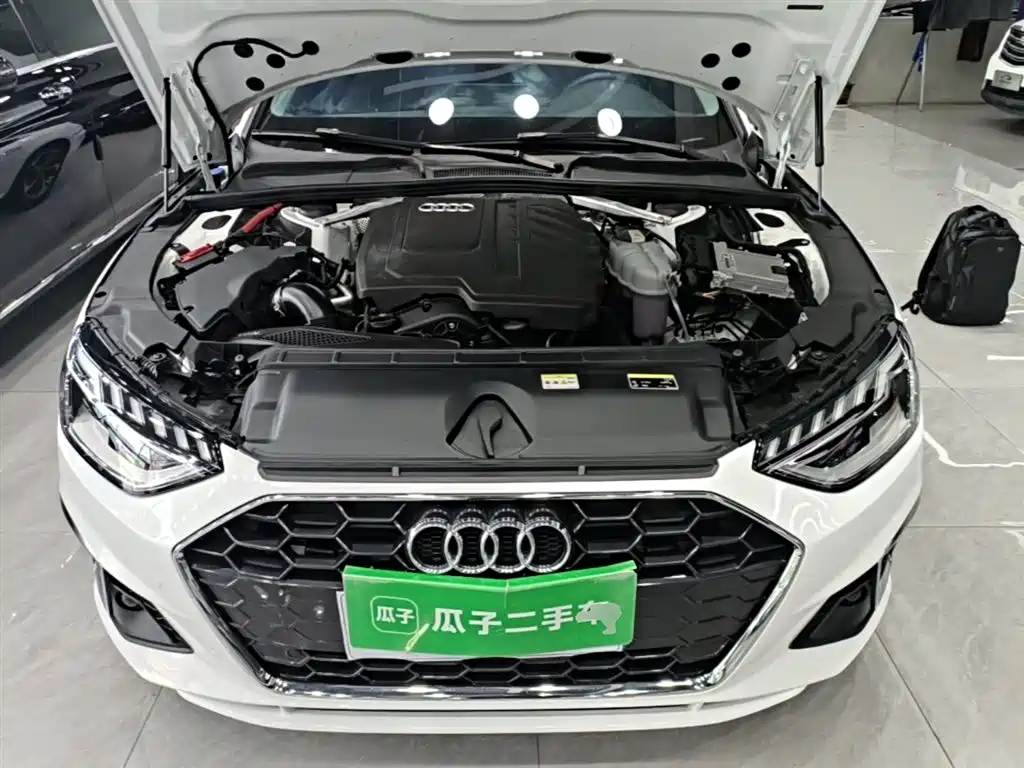 Audi A4L 2024 — фото 20
