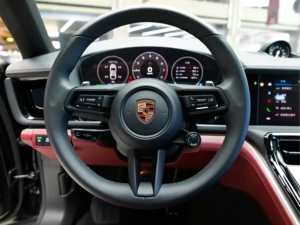 Porsche Panamera 2025 — фото 12