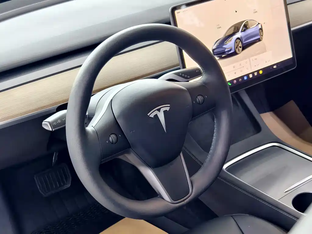 Tesla Model 3 2023 — фото 10