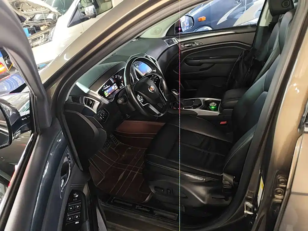 Cadillac SRX 2016 — фото 16