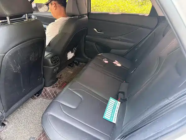 Hyundai Elantra 2023