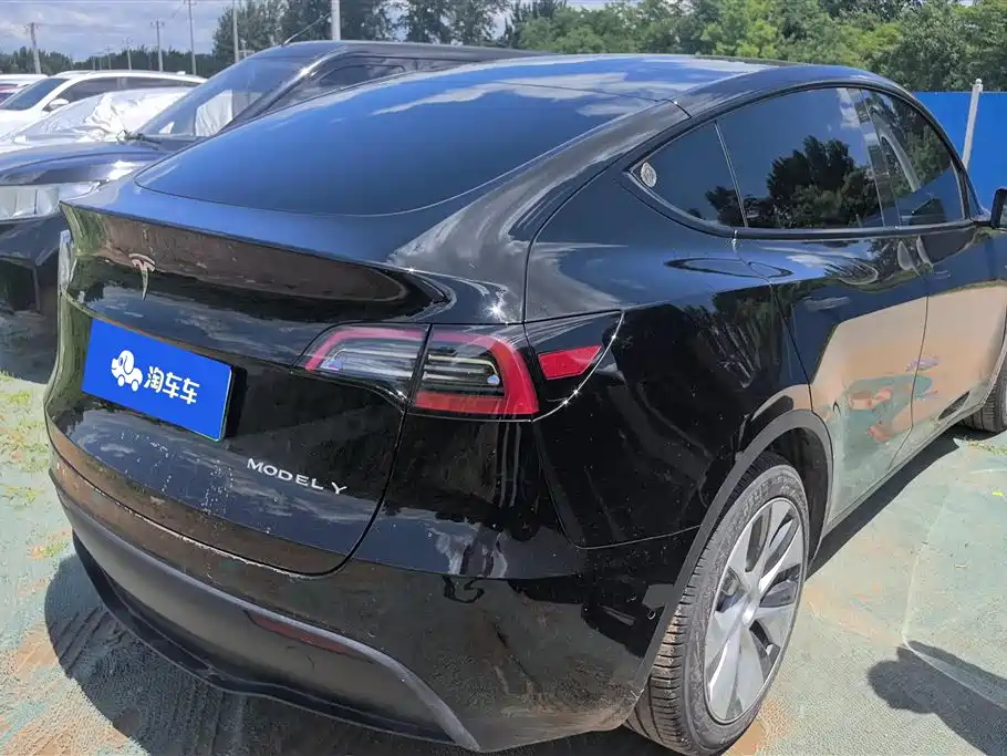 Tesla Model Y 2023 — фото 3