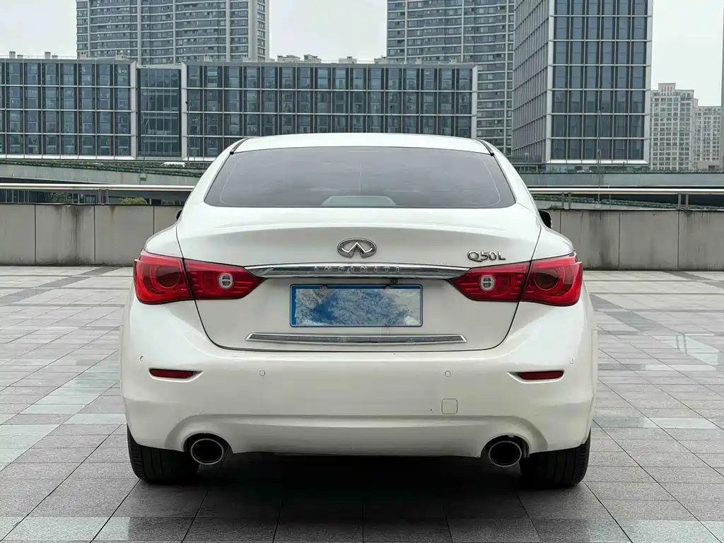 Infiniti Q50L 2017 — фото 4