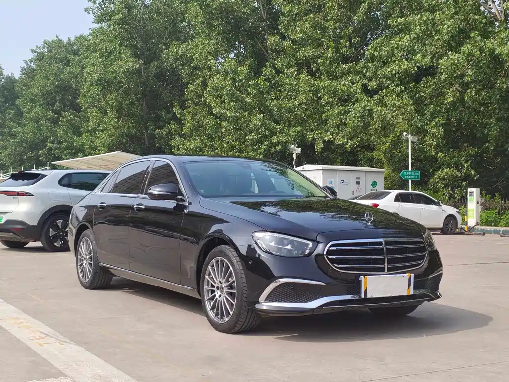 Mercedes-Benz E-Class 2023 — фото 3
