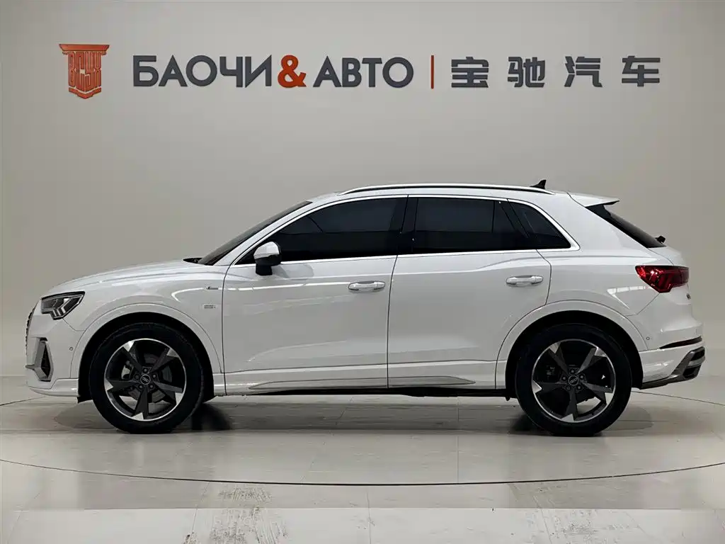 Audi Q3 2022 — фото 20