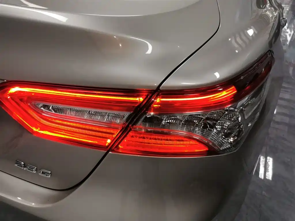 Toyota Camry 2019 — фото 24