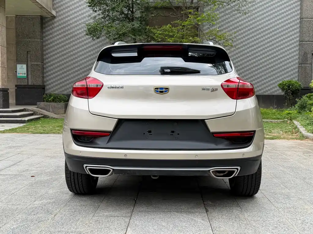 Geely Emgrand GS 2017 — фото 15