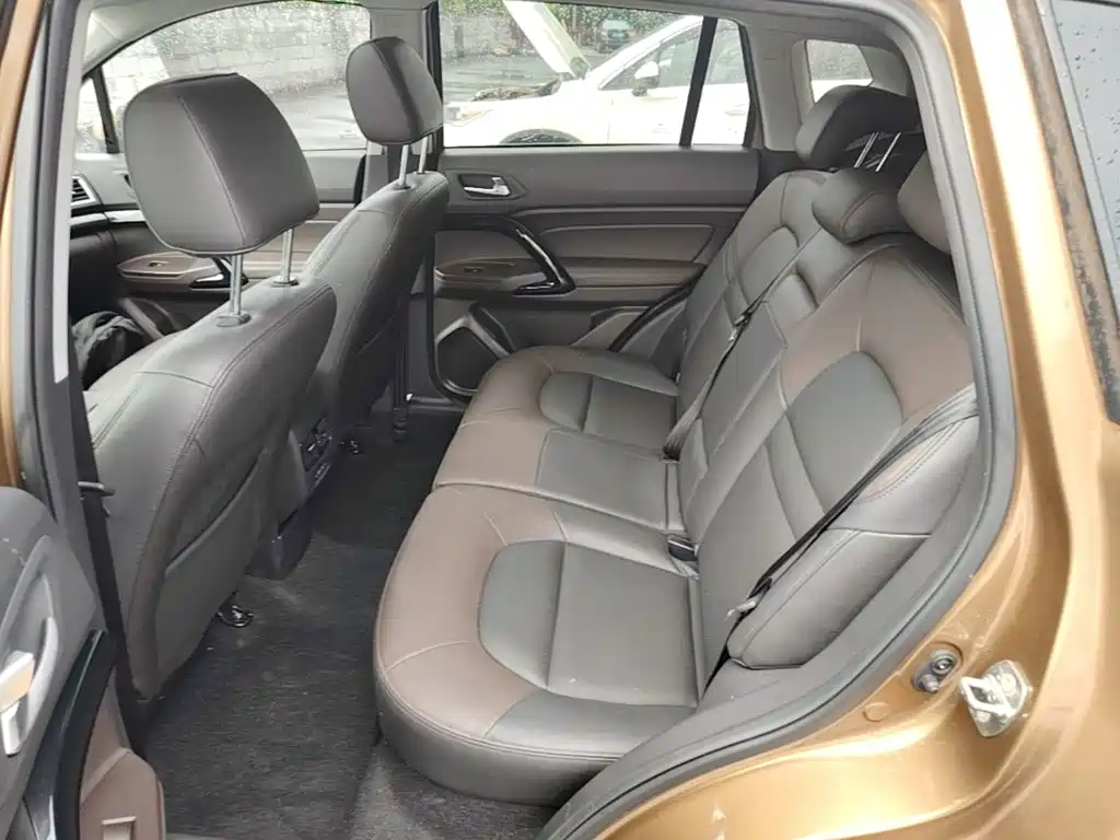 GAC Trumpchi GS4 2017 — фото 17