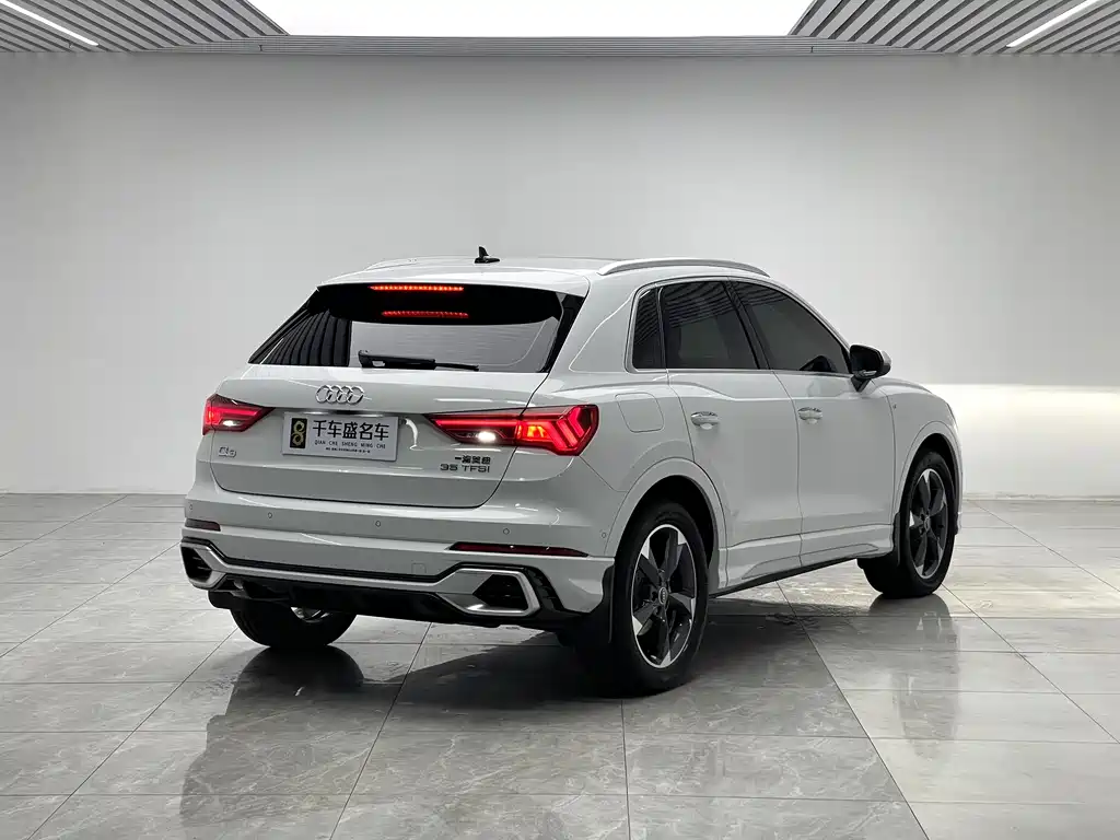 Audi Q3 2024 — фото 6