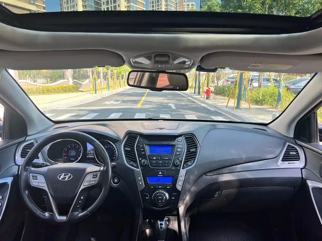 Hyundai Santa Fe 2015 — фото 11