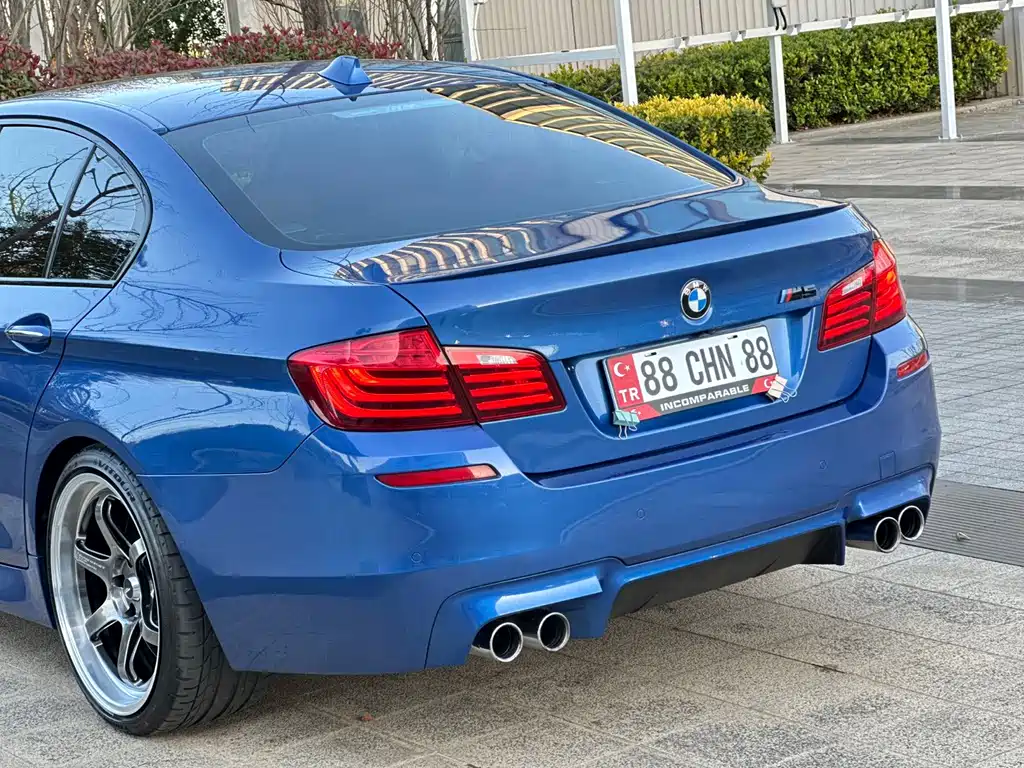 BMW M5 2015 — фото 6