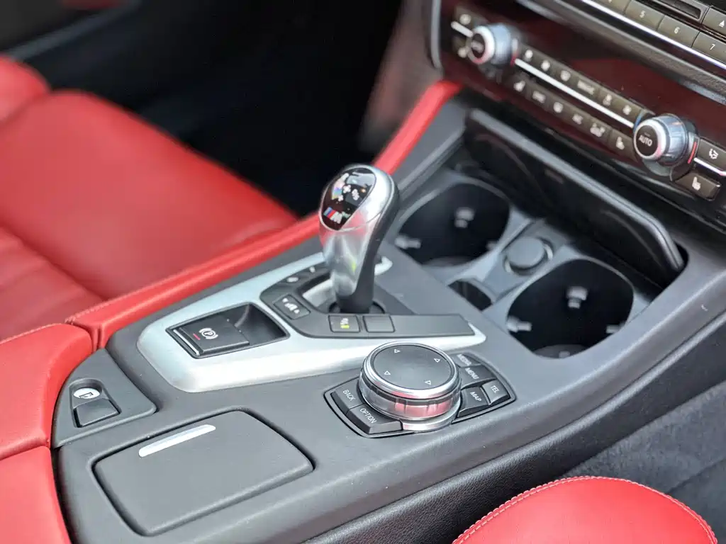 BMW M5 2015 — фото 16
