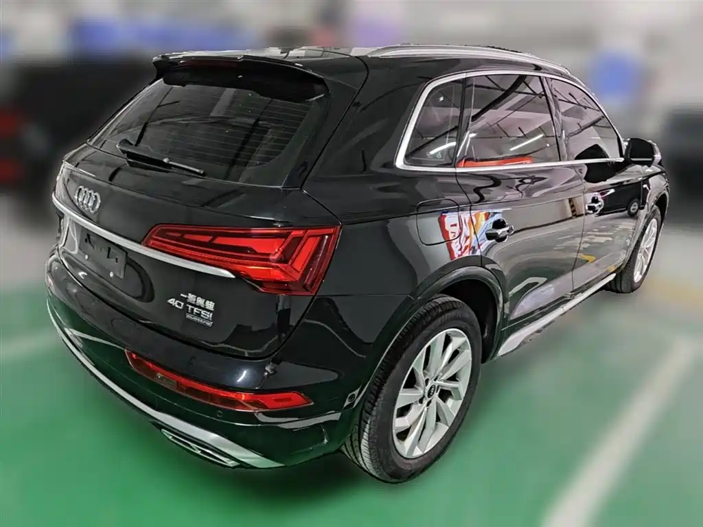 Audi Q5L 2021 — фото 12
