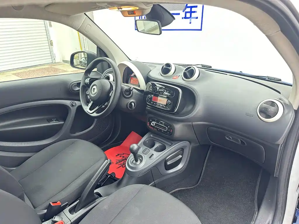 smart fortwo 2018 — фото 20