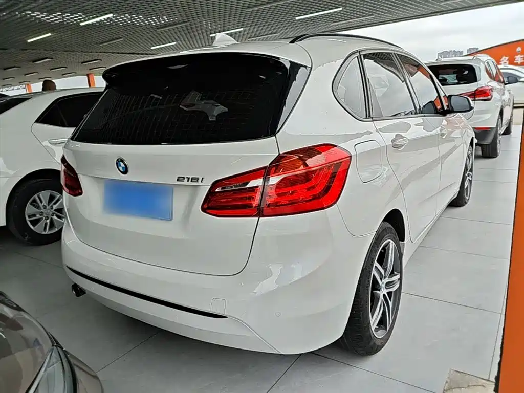 BMW 2 Series Active Tourer 2015 — фото 7
