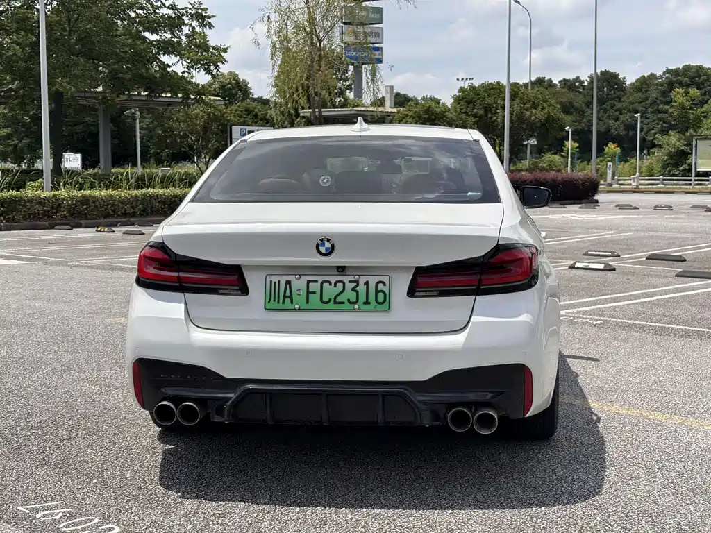 BMW 5 Series New Energy 2021 — фото 15