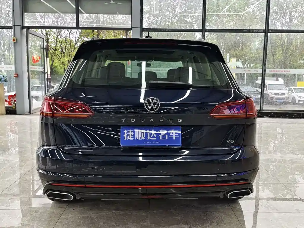 Volkswagen Touareg 2021 — фото 17