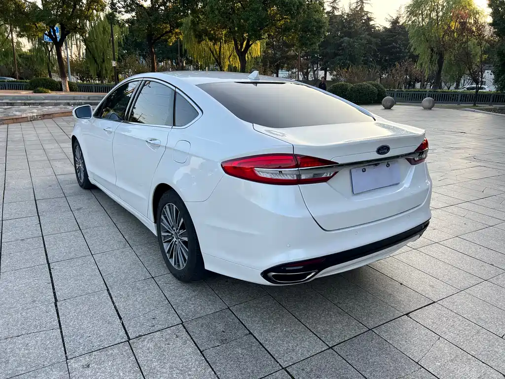 Ford Mondeo 2018 — фото 6