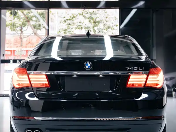 BMW 7 Series 2011