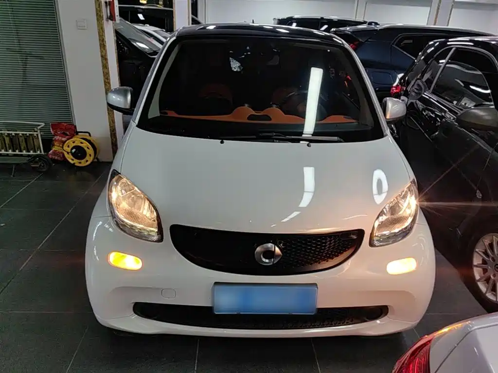 smart Fortwo 2016 — фото 3