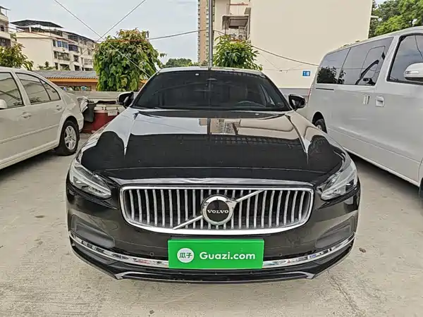 Volvo S90 2023