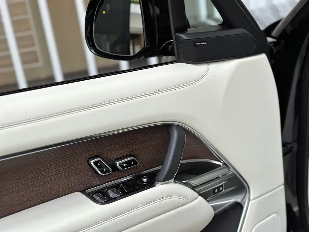 Land Rover Range Rover 2024 — фото 10