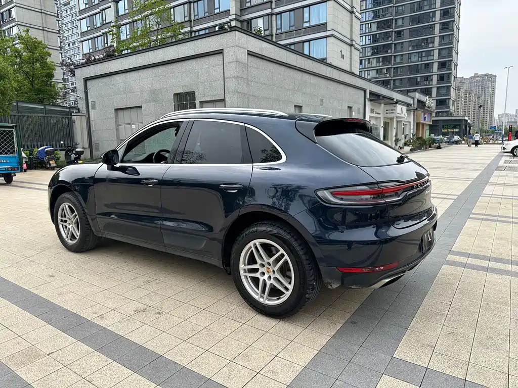 Porsche Macan 2019 — фото 11