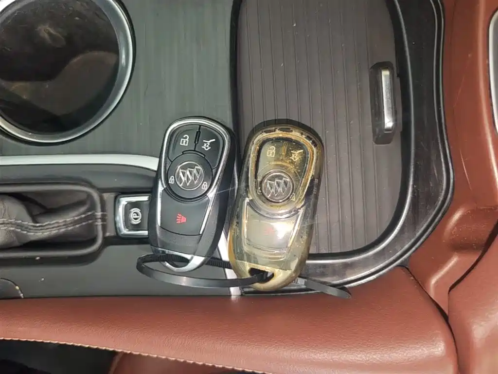 Buick Envision Plus 2019 — фото 9