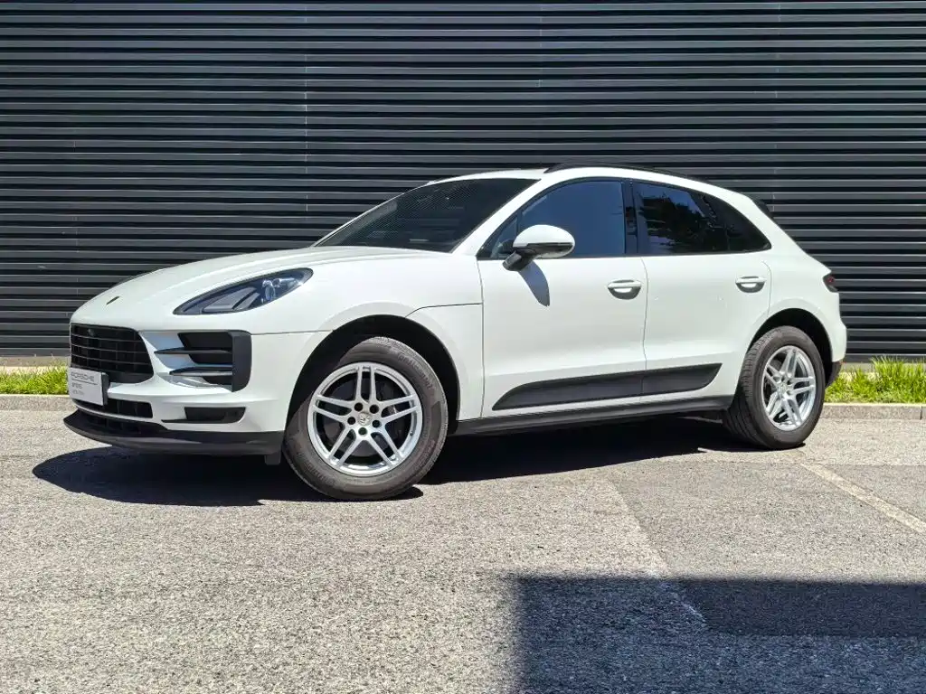 Porsche Macan 2020 — фото 1