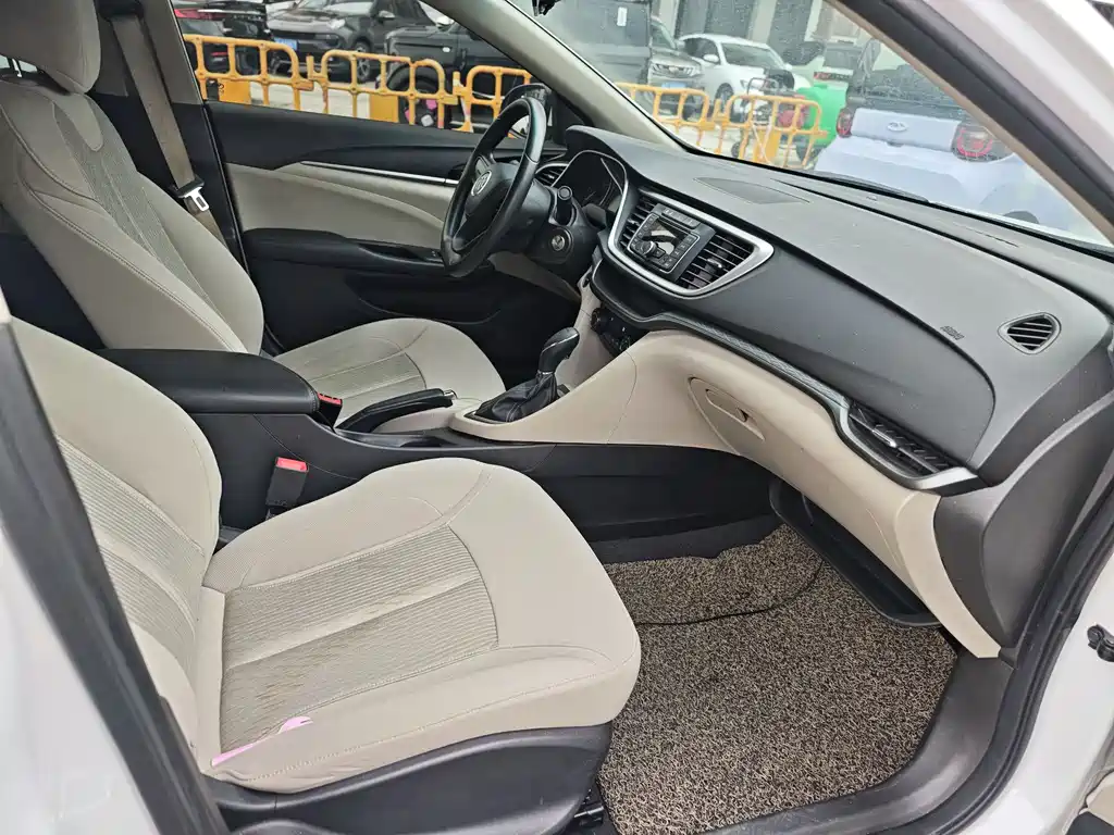 Buick Excelle 2019 — фото 11