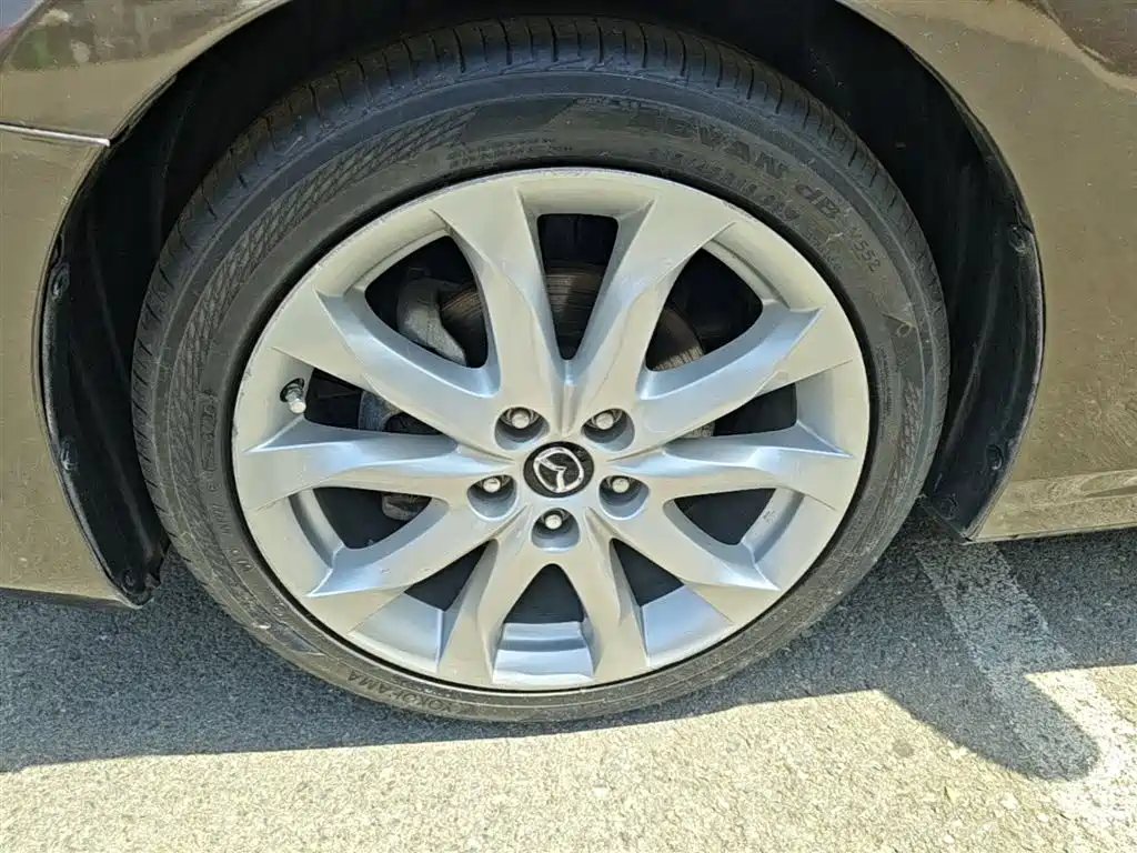 Mazda 3 Axela 2015 — фото 23