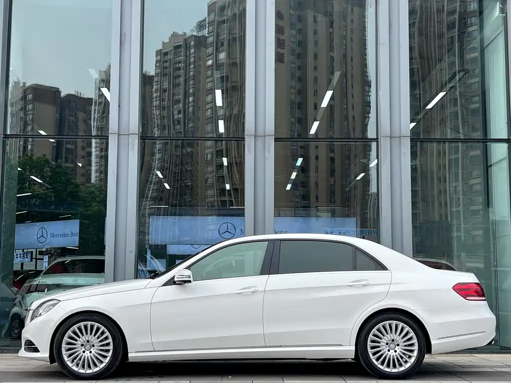 Mercedes-Benz E-Class 2015